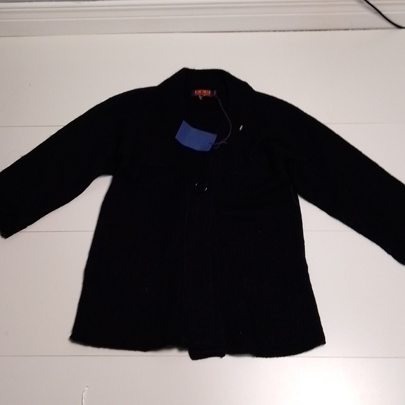 NWT Pkm comfort design knitted vest black. Ptite medium - Picture 3 of 6